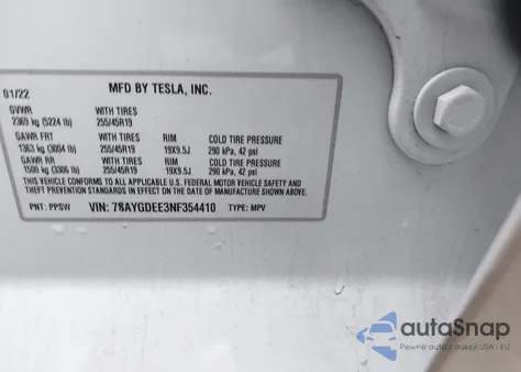 2022 Tesla Model Y Long Range Dual Motor All-Wheel Drive z USA, uszkodzony, nr VIN 7SAYGDEE3NF354410